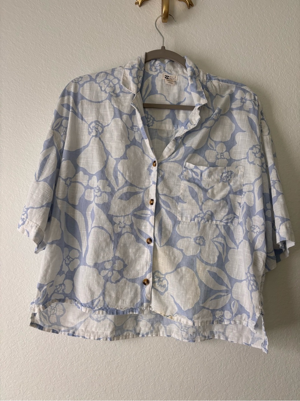 Billabong White and Light Blue Floral Short Sleeve Shirt